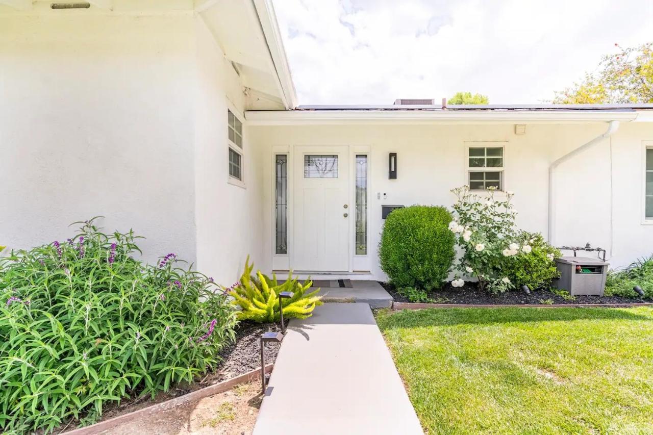 New Luxury Entertaining House With Pool Spa Sauna Tesla Charger Pets Los Angeles Exterior foto